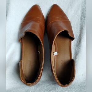 Universal Thread Women's Pointed Toe Flats in Cognac Brown